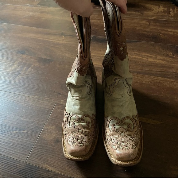 Corral Lace Overlay Leather Square Toe Cowgirl Boots - Picture 11 of 11